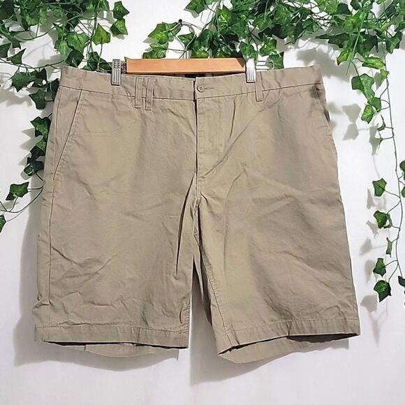 Woolrich. Men's Shorts. Size 38. EUC - Picture 1 of 8